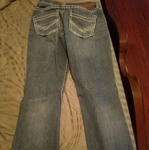 Buckle jeans